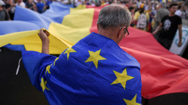 525334_romania_protest_56223 d52f1e690f7c48df8c2f80987a439725 676x449.jpg