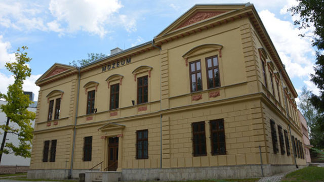 526739_muzeum v poprade 676x451.jpg