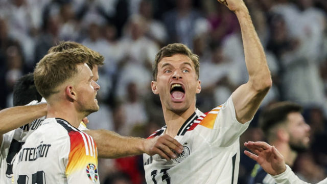 529494_germany_soccer_muller_retires_53065 676x451.jpg