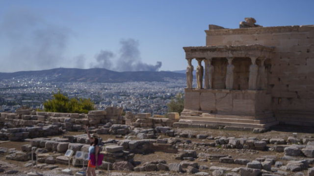 529668_greece_weather_heat_southern_europe_56165 676x451.jpg