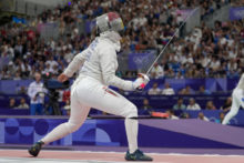 530422_paris_olympics_pregnant_fencer_19738 676x452.jpg