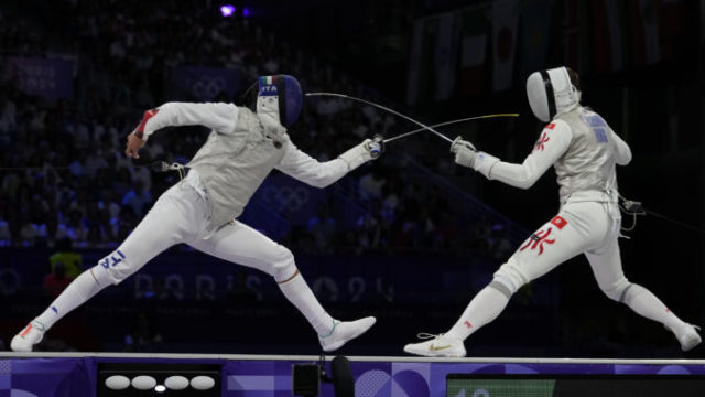 530504_paris_olympics_fencing_22681 676x451.jpg