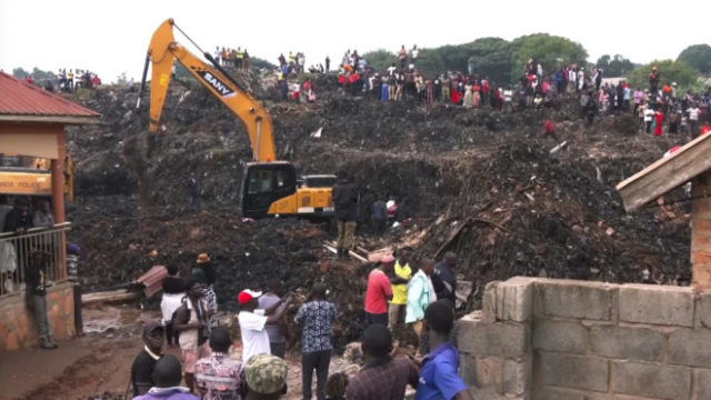 531281_uganda_collapsed_landfill_90183 676x371.jpg