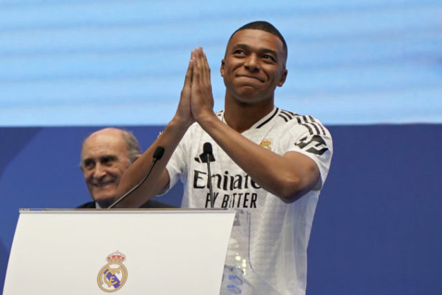 531509_spain_soccer_mbappe_92317 676x451.jpg