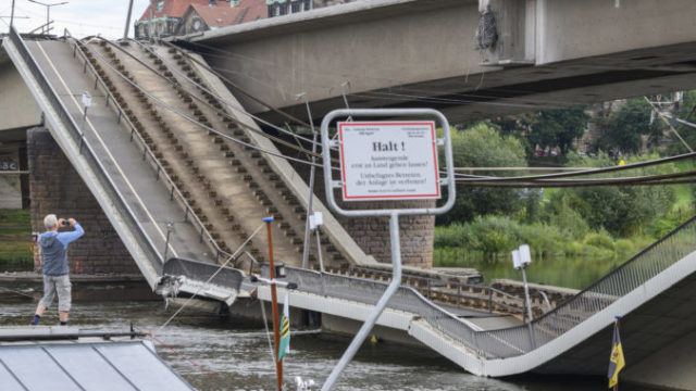 533048_germany_bridge_collapse_94913 676x424.jpg