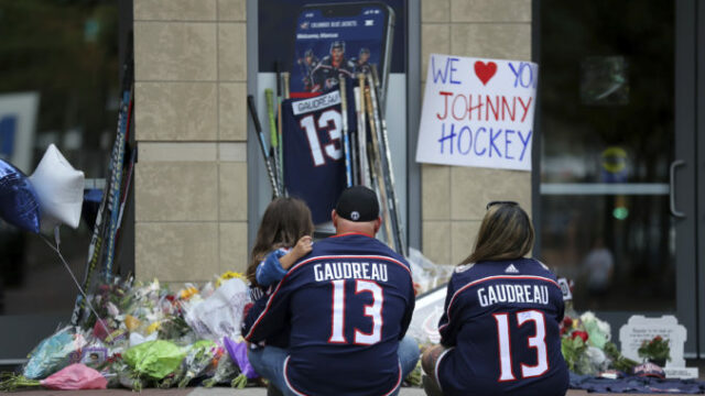 533219_blue_jackets_gaudreau_hockey_77152 676x451.jpg