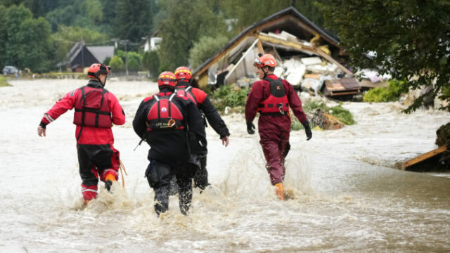 533264_czech_republic_floods_58364 676x451.jpg