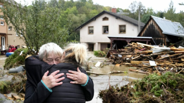 533275_czech_republic_floods_60809 676x451.jpg