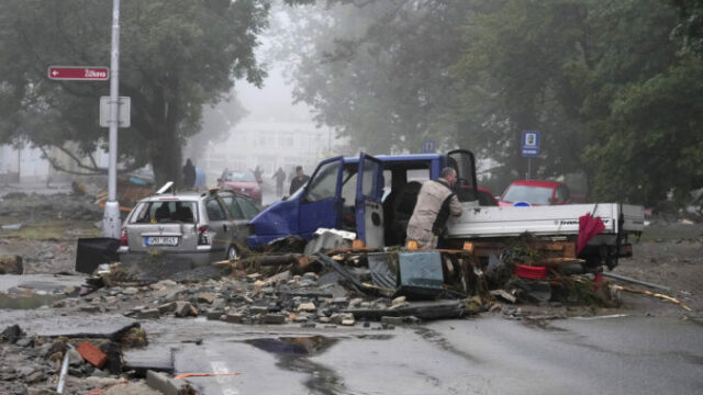 533394_czech_republic_floods_22552 676x451.jpg