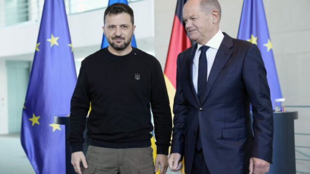 534974_volodymyr zelenskyj olaf scholz 676x451.jpg