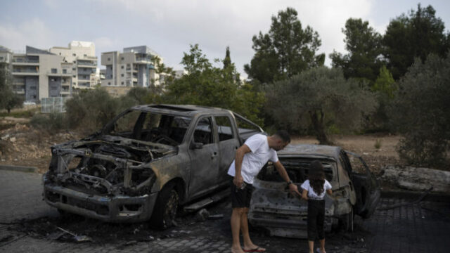 535433_aptopix_israel_lebanon_68856 676x451.jpg