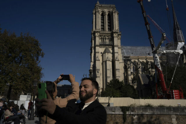 535445_france_notre_dame_46040 676x451.jpg