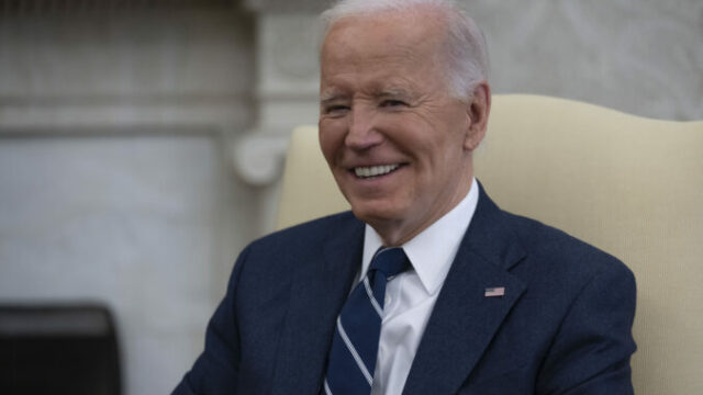 535693_biden_01950 676x451.jpg