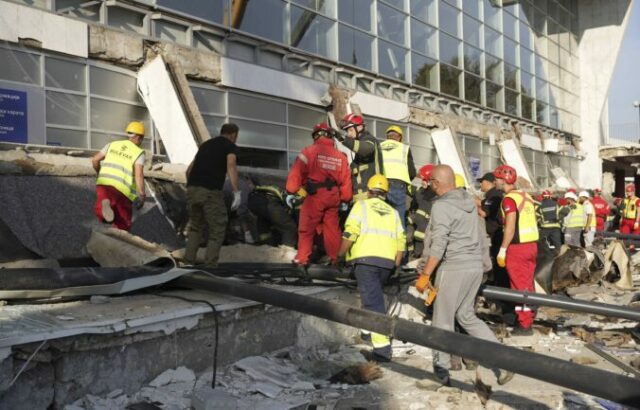 535763_serbia_roof_collapse_61340 676x433.jpg