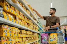 535974_resize_person shopping for pedigree and whiskas products 676x451.jpg