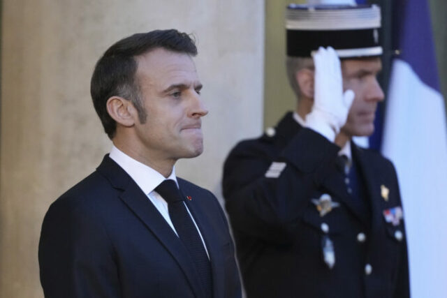 537989_france_macron_52304 676x451.jpg