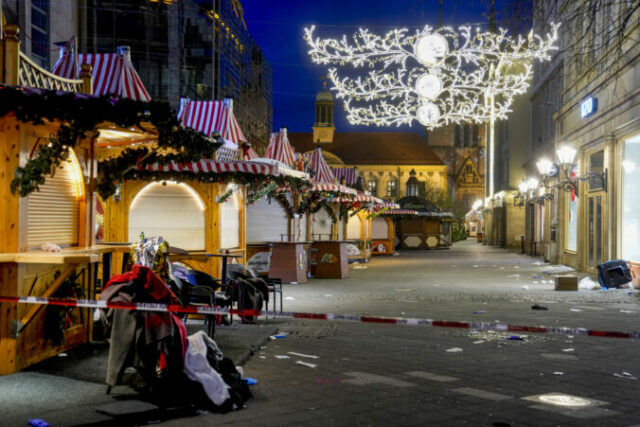 538404_germany_christmas_market_79959 676x451.jpg