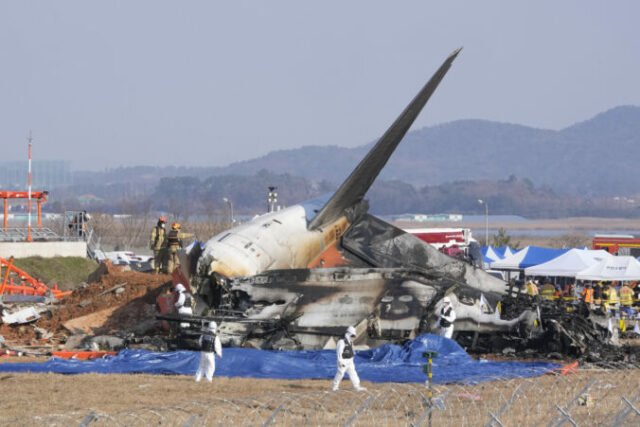 538695_aptopix_south_korea_plane_fire_62923 676x451.jpg