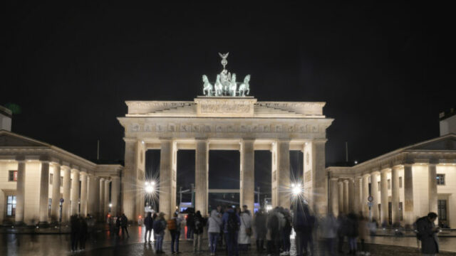 538900_germany_earth_hour_55354 676x451.jpg