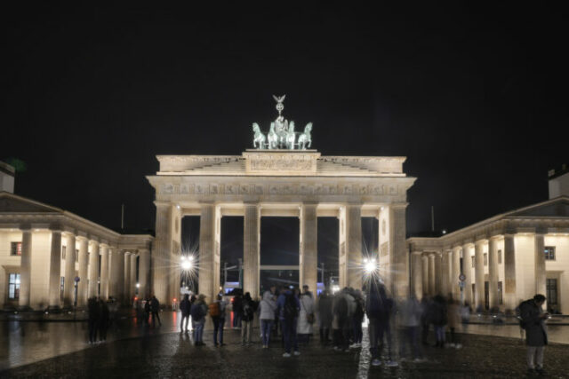 538900_germany_earth_hour_55354 676x451.jpg