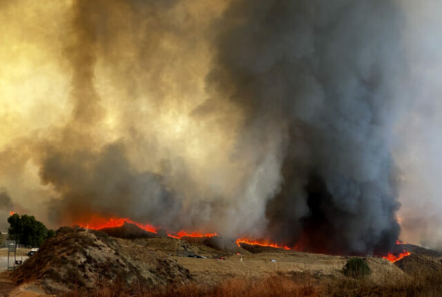 541643_california_wildfires_37472 676x455.jpg