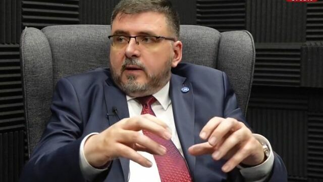 544191_nozik.jpg