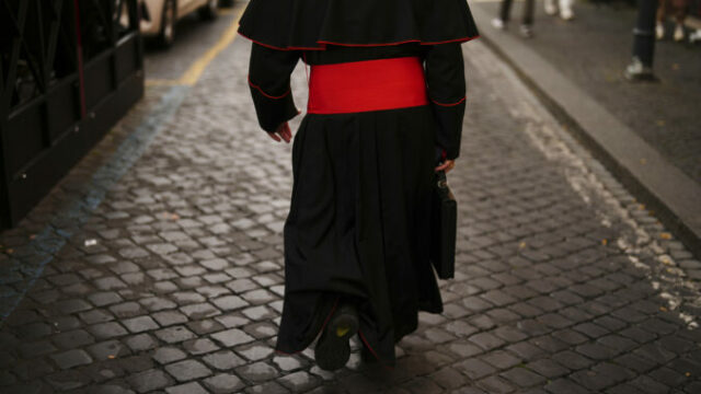 544248_vatican_conclave_93743 676x451.jpg