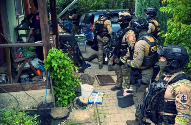 544547_incident uni2.jpg