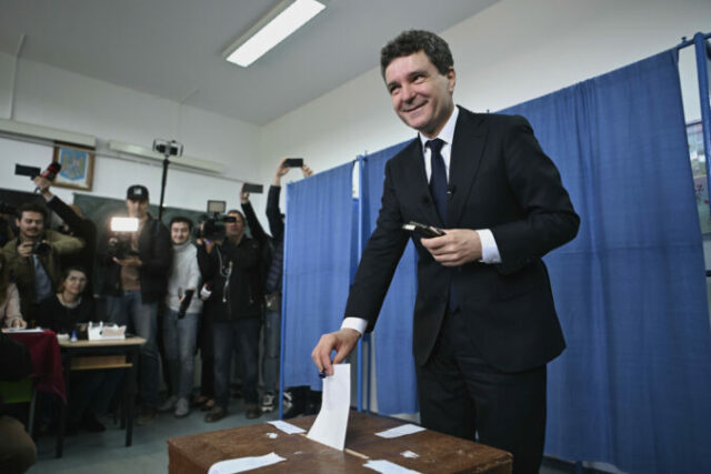 544726_romania_election_78635 676x451.jpg