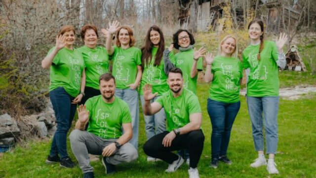 544903_dm v tomto roku podpori dobrovolnicke projekty svojich spolupracovnikov viac ako 47 000 eurami 676x451.jpg