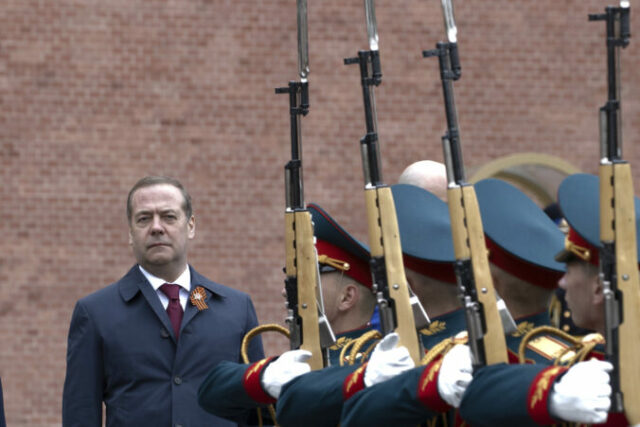 545074_russia_victory_day_70974 676x451.jpg