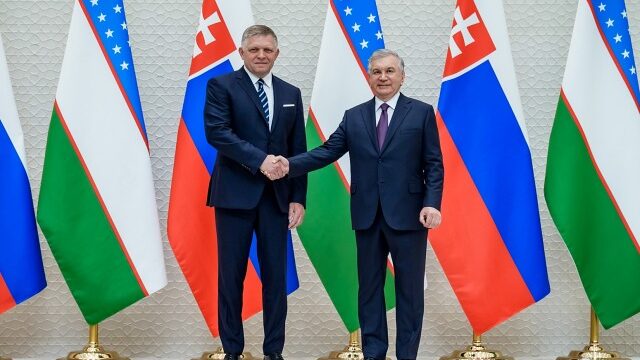 545537_fico uzbek2.jpg