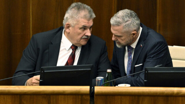 545586_mimoriadna schodza odvolavanie sutaja estoka 3 676x451.jpg