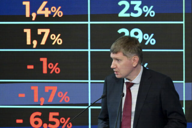 545950_russia_economy_59892 676x451.jpg