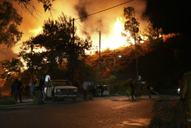 546100_greece_wildfires_19742 676x451.jpg