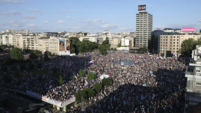 546389_serbia_protest_16201 676x451.jpg