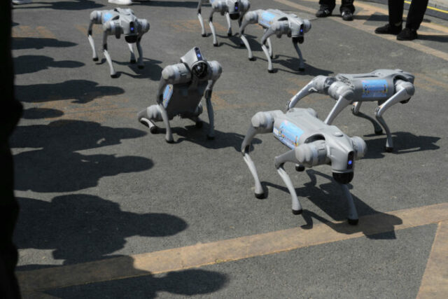 546878_humanoid_robot_half marathon_34911 676x451.jpg