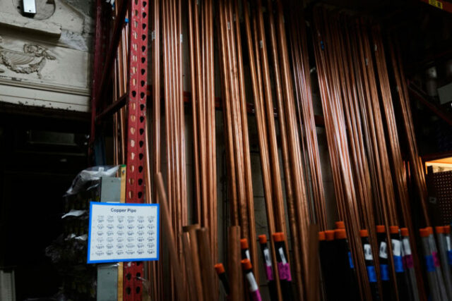 546909_trump_tariffs_52515 676x451.jpg