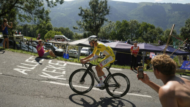 547226_aptopix_cycling_tour_de_france_92164 676x451.jpg