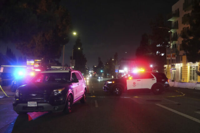547251_los_angeles_vehicle_into_crowd_51260 676x451.jpg