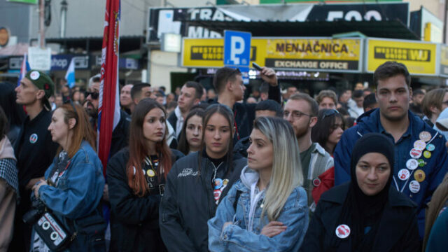 547815_serbia_protests_97107 676x451.jpg