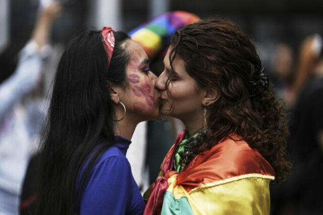 547828_colombia_pride_parade_15657 676x451.jpg