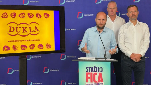 547889_demokratooos.jpg
