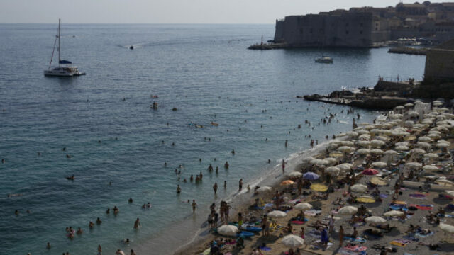 547895_virus_outbreak_croatia_tourism_13824 cc794368f04947cc852b10130e889f0e 676x451.jpg