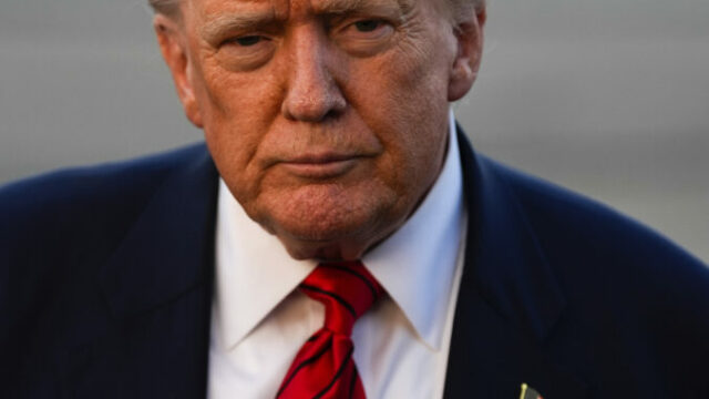 547908_trump_02511 676x452.jpg
