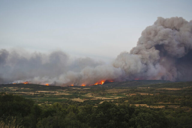 547962_france_fires_83956 676x451.jpg