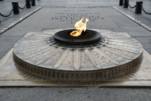 547988_france_armistice_day_97080 676x451.jpg