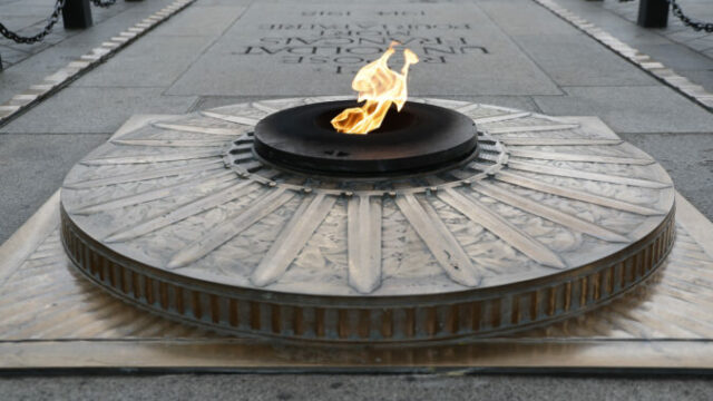 547988_france_armistice_day_97080 676x451.jpg