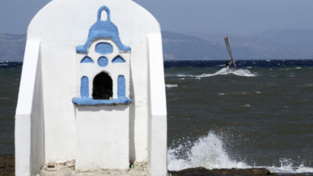 548041_greece_daily_life_82999 676x451.jpg