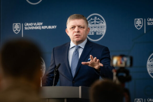 548176_premier robert fico smer sd. 2 676x451.jpg
